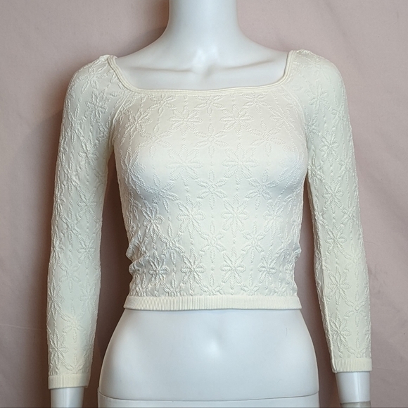 Forever 21 Off White Floral Square Neck 3/4 Sleeve Crop Top - Picture 1 of 8
